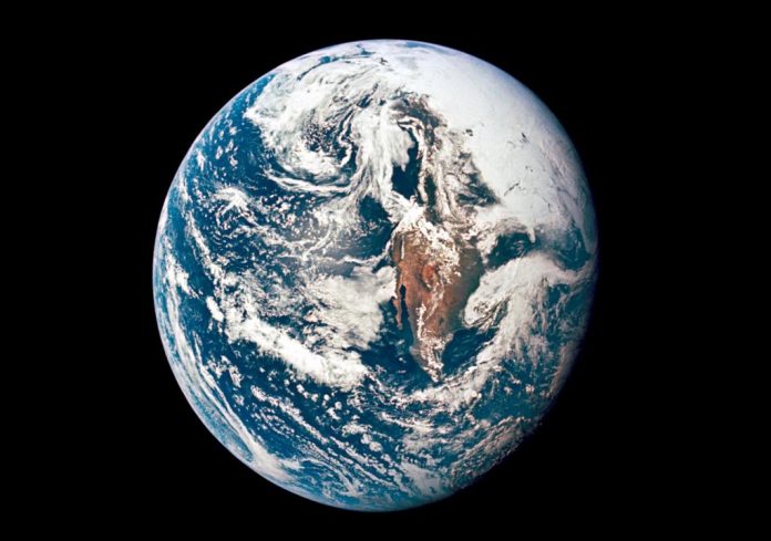 spinning-globe-earth